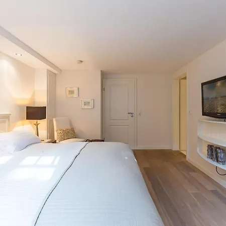 Strandlaeufer Im Haus Suedstrand